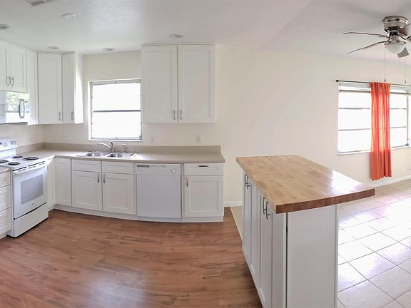 3rd image of 550 Teakwood Ave