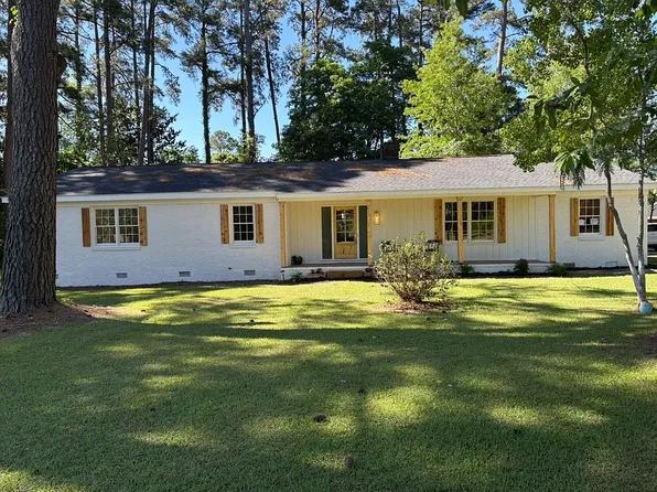 302 Azalea Dr, Mullins, SC 29574