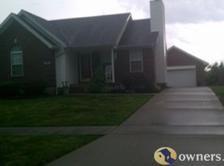 231 River Oaks Dr, Shepherdsville, KY 40165