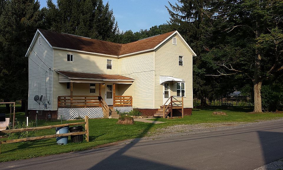1st image of 105 Jackson St