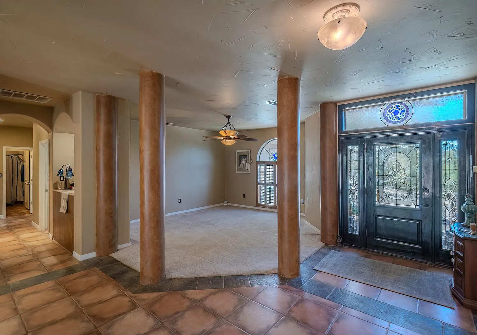 Spacious Single Level Four Bedroom Home In Gated Community — Photo 3