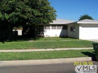 10028 Gaynor Ave, North Hills, CA 91343