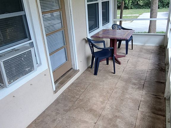 2nd image of 140 S Peninsula Dr Unit 2