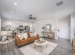 2066 Dry Crk, Canyon Lake, TX 78133