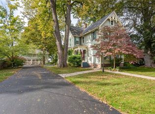 30 West St, Fairport, NY 14450