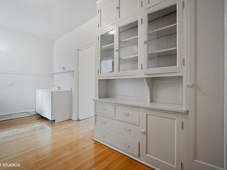 1025 Dempster St — Photo 20