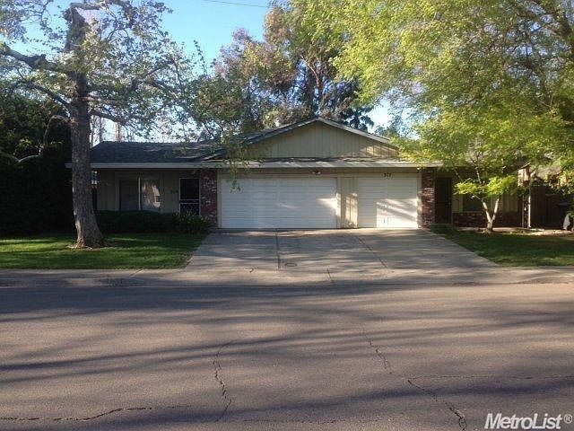 2nd image of 317-319 La Vida Way
