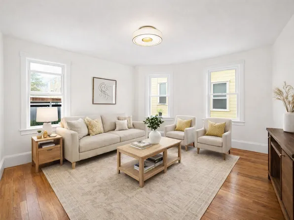 26 Presley St #26, Malden, MA 02148