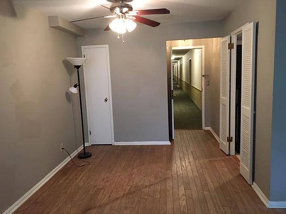3rd image of 19101 Van Aken Blvd APT 226