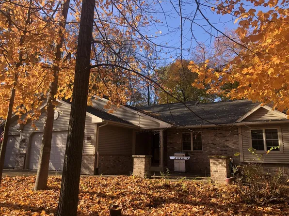 265 Glacial DRIVE, Slinger, WI 53086