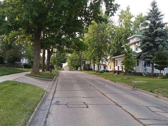 5th image of 308 N Indiana Ave