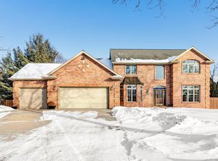 1935 W Telemark Cir, Green Bay, WI 54313