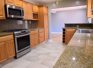 10 Melway Cir, Monterey, CA 93940