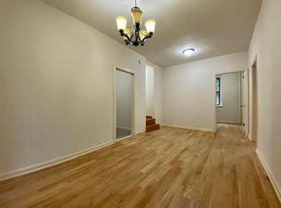 21-47 33rd St #1T, Astoria, NY 11105