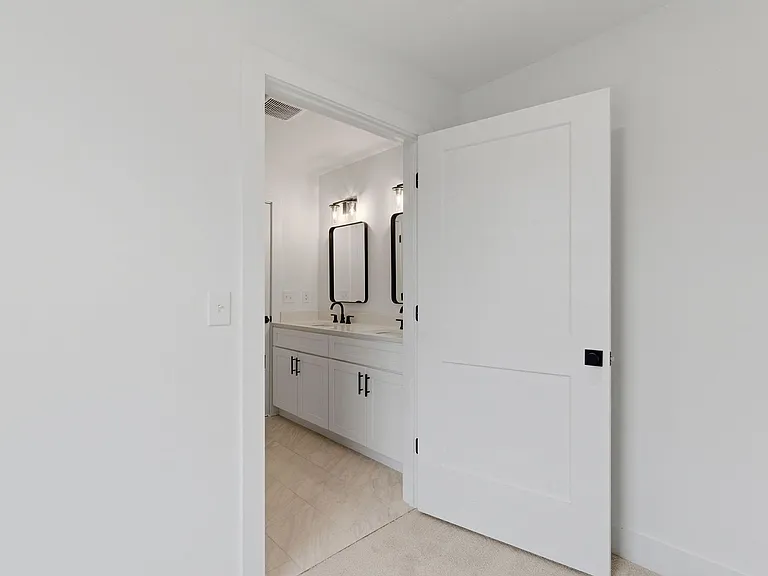 1024 Scenic View Ct — Photo 20