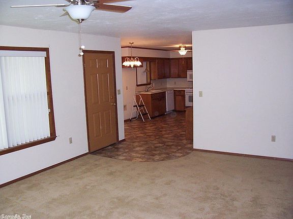 5th image of 2130 Montgomery Dr