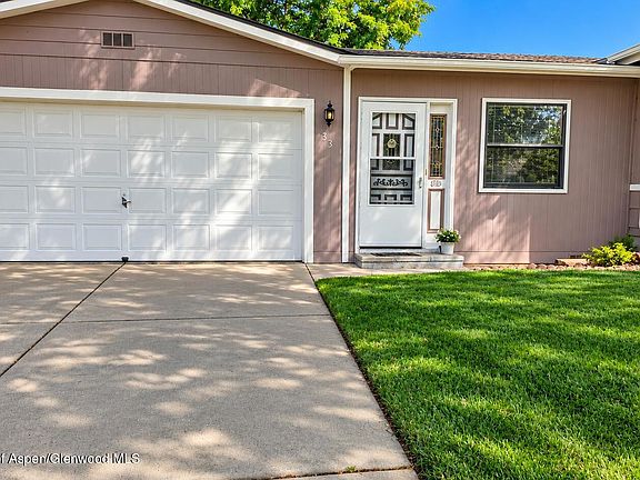 2nd image of 33 W Tamarack Cir