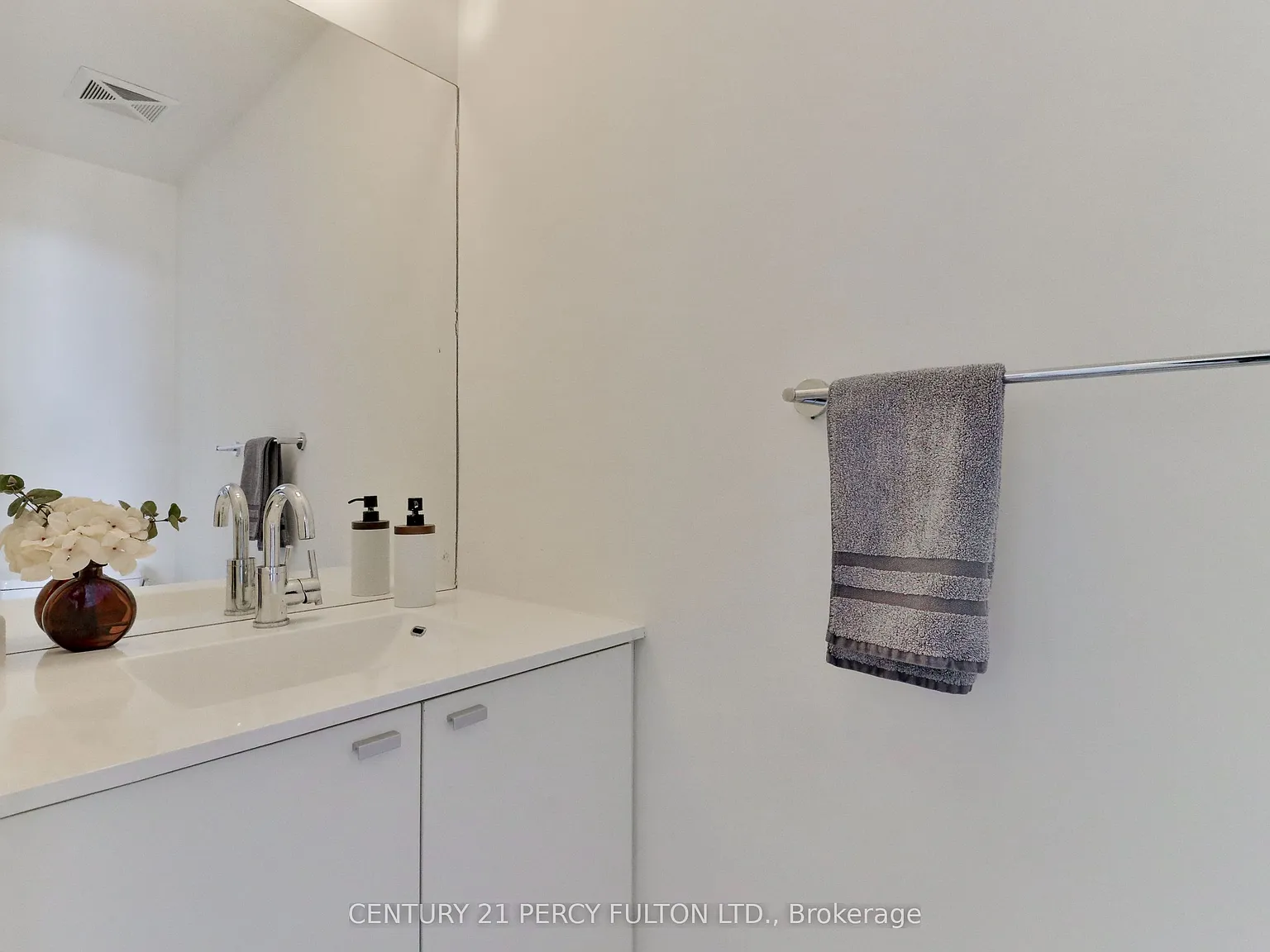 2 bed, $2,550 — Photo 3
