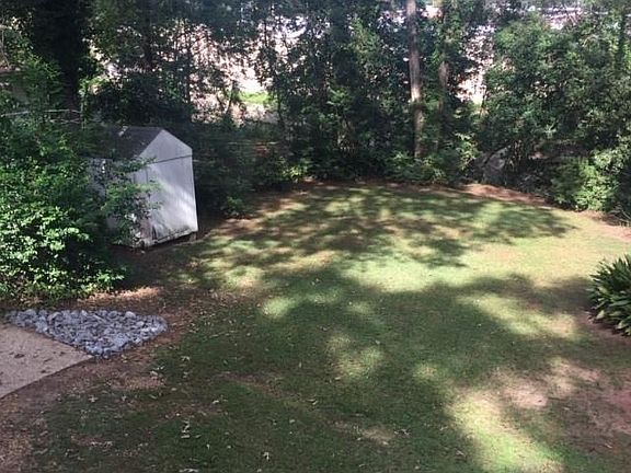 4th image of 3607 Willow Lane Dr