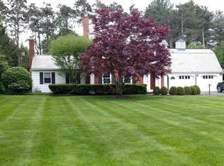 6 Chestnut Hill Rd S, Loudonville, NY 12211