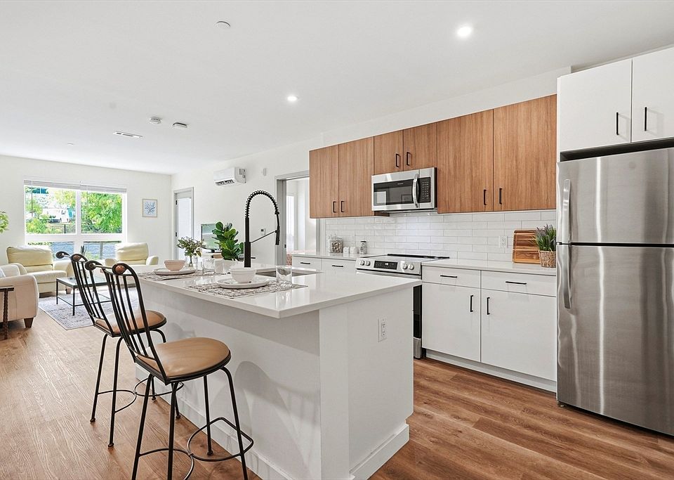 1st image of 203 Lowell St #103