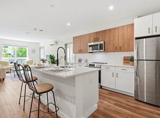 203 Lowell St #103, Wilmington, MA 01887