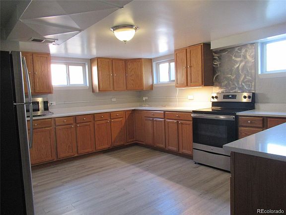 4th image of 2718 Ames St