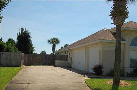 3rd image of 1093 Chandelle Lake Dr