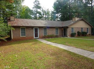 385 Chase Dr, Fayetteville, GA 30214