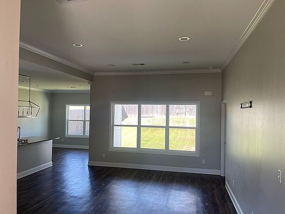 2nd image of 134 Yellow Pine Dr