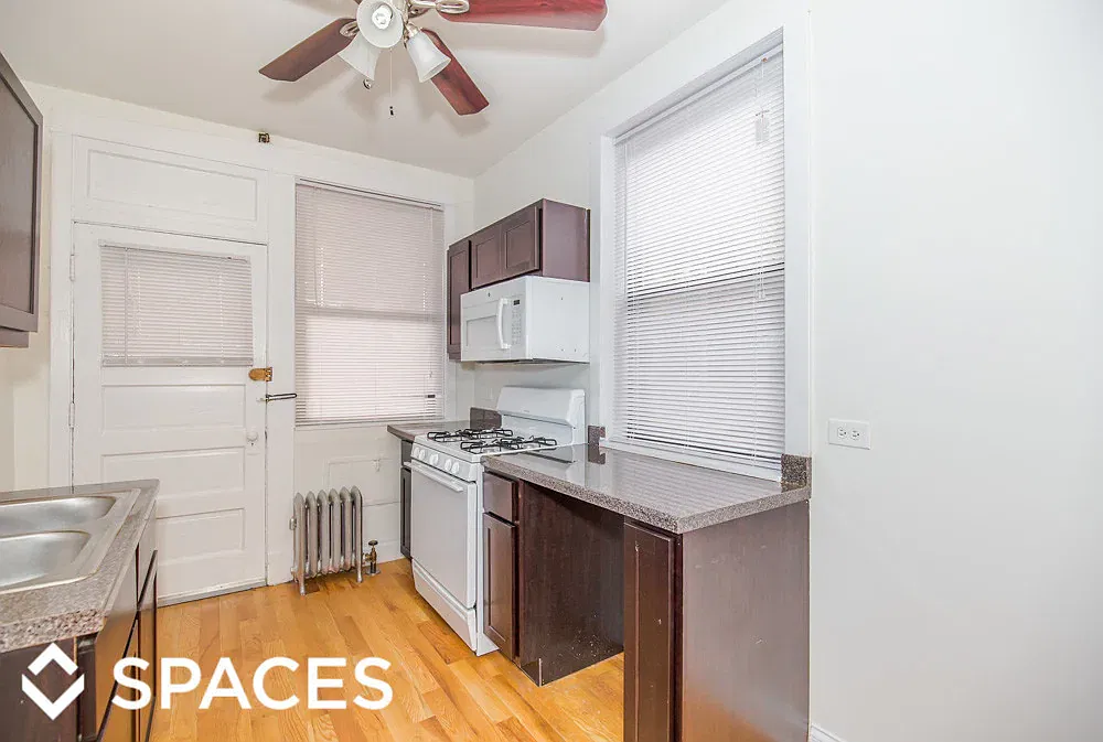 2 bed, 900 sqft, $1,925 — Photo 2