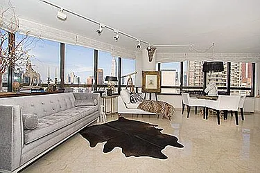 Rented by R New York