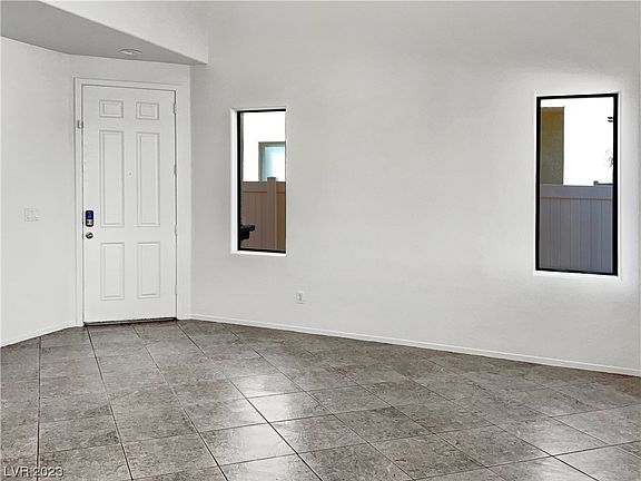 3rd image of 3636 Lakeside Villas Ave