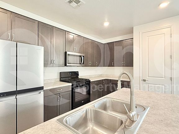 3rd image of 36604 W San Sisto Ave