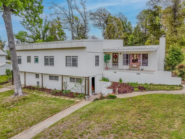 2962 Dogwood St, Marianna, FL 32446