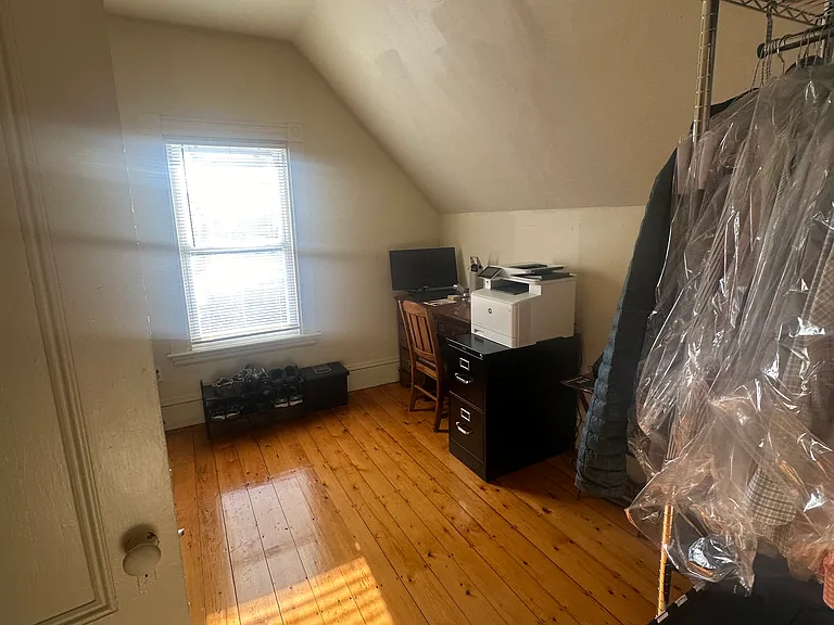 374 Highland Ave — Photo 9