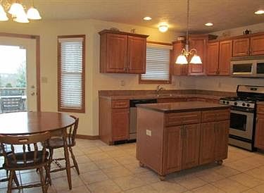 3rd image of 9990 Cobblestone Dr