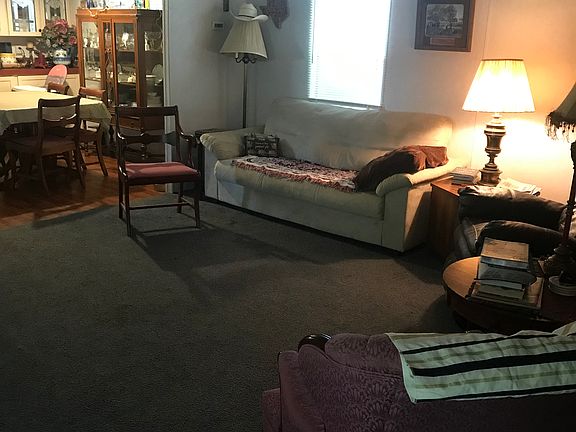 3rd image of 7800 Mockingbird Ln