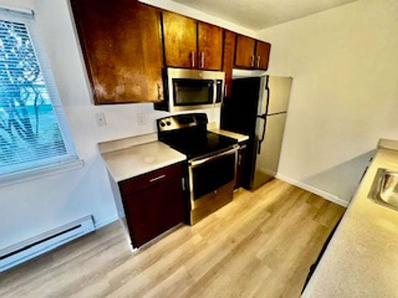 4th image of 11541 Greenwood Ave N #18077573