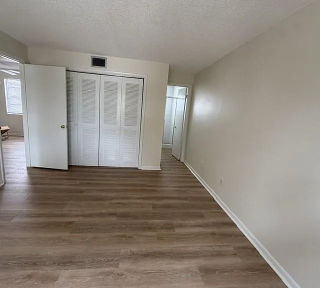 808 22nd St #11 — Photo 7