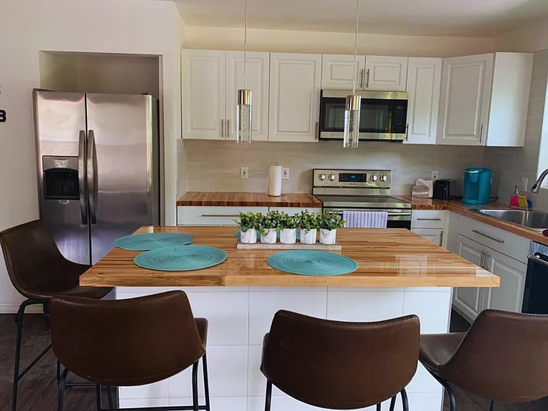 Beautiful Dining Space with Elegant Centerpiece.