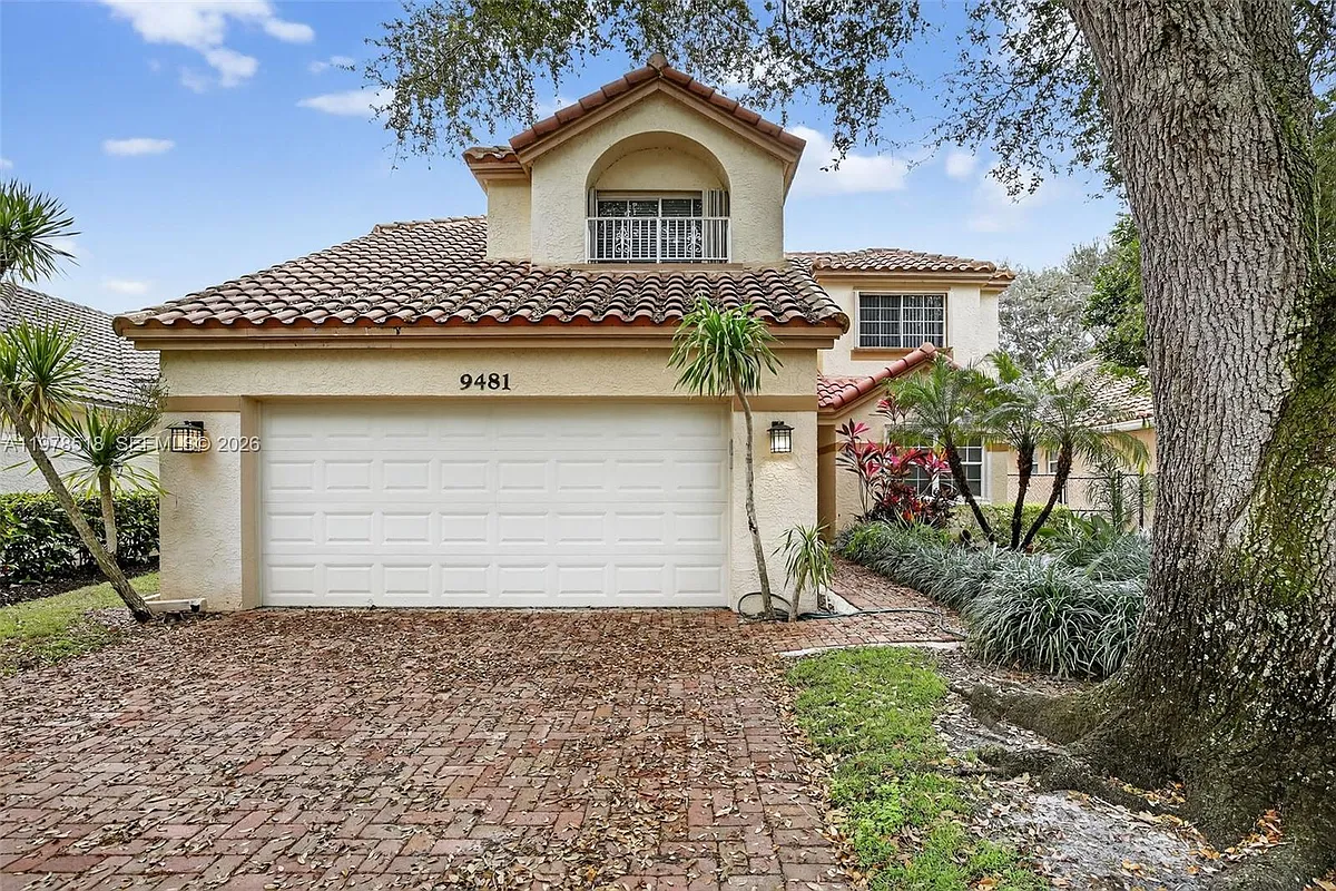 Building Photo - 9481 Oak Grove Cir
