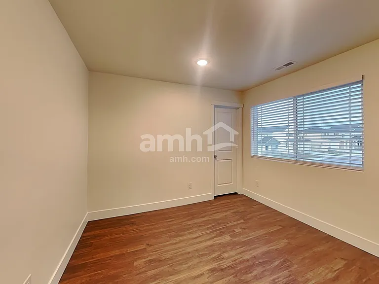 1559 N Garnet Creek Ave — Photo 19
