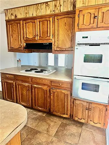 3 bed, 2.0 bath, 1550 sqft, $1,700 — Photo 4