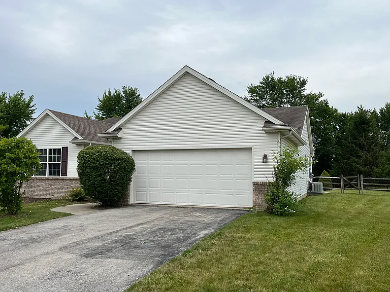 5858 Sarah Lake Dr — Photo 2