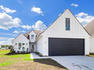 104 Field Point Ln, Youngsville, LA 70592