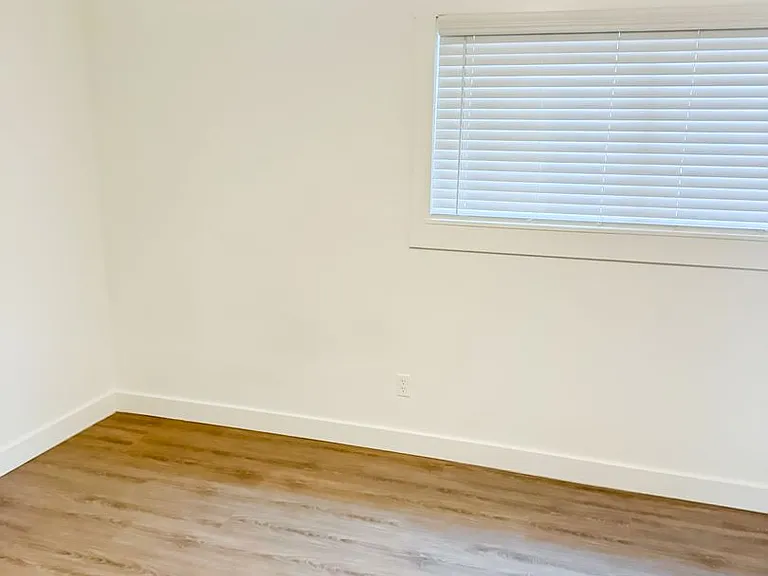 J3 Apartments — Photo 6