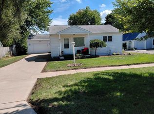 407 S Wood St, Chesaning, MI 48616