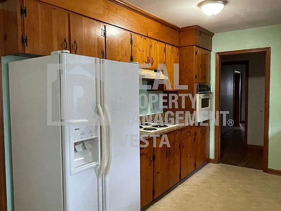 3rd image of 203 Bel Aire Dr