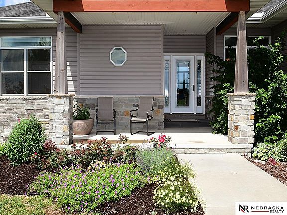 3rd image of 13433 S 150th Ct